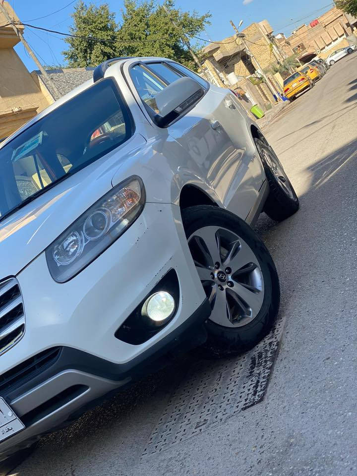 سلام عليكم البيع سنتافي ٢٠١٢مكفوله كفاله عامه بسمي تحويل ثاني يوم مكينه ٦سلندر الستفسار ***********.       ***********
