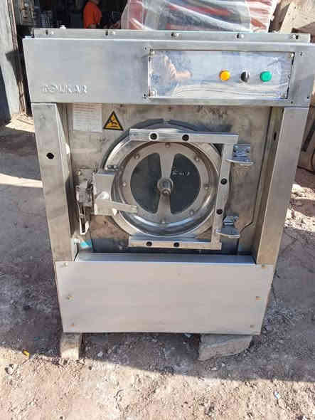 غساله ١٦ كيلو  سنكل فيز هزاز غسل وعصر للإستفسار ***********
