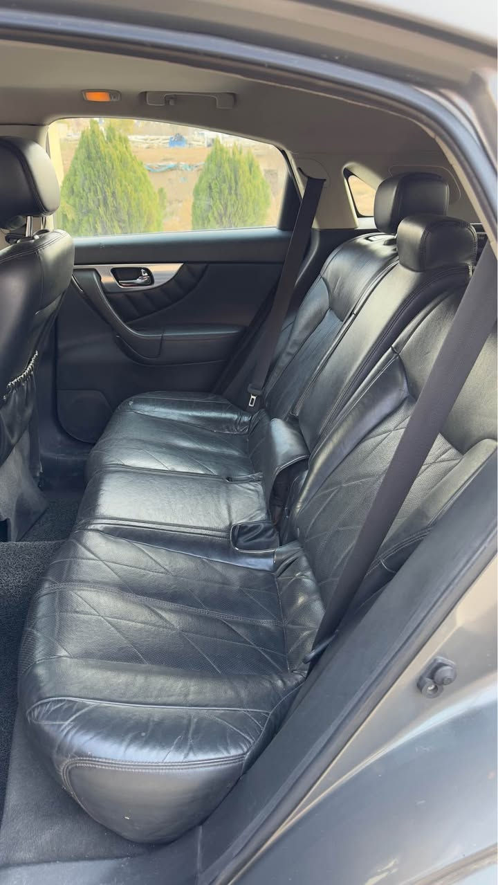 السلام عليكم انفنتي fx35رقم اربيل مودي2010وارد امريكي جايه بدون اي ضرر بس صار بيها بل عراق نص باب خلف السكن ونص جاملغ صبغ  كير ومكينه وصدر بشرط  السعر 115 ومراوس حسب القناعه وحصرا رقم اربيل الموقع اربيل *********** أربيل, العراق
