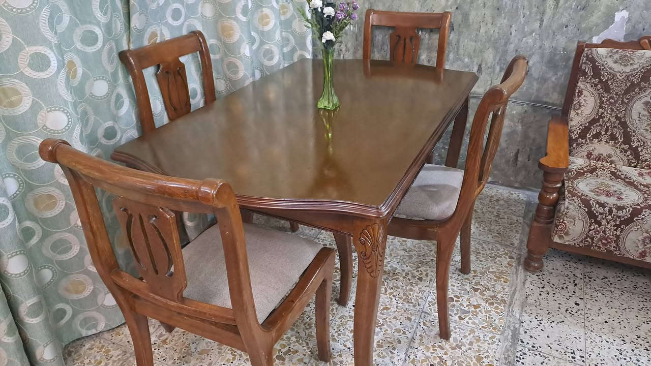 ميز طعام ٤ كراسي خشب زان الاصلي نظيف جدا توجد خدمة توصيل داخل بغداد


**إذا كنت صاحب هذا الإعلان وتريد حذفه لأي سبب، رجاءا أرسل رسالة إلى الدعم الفني**