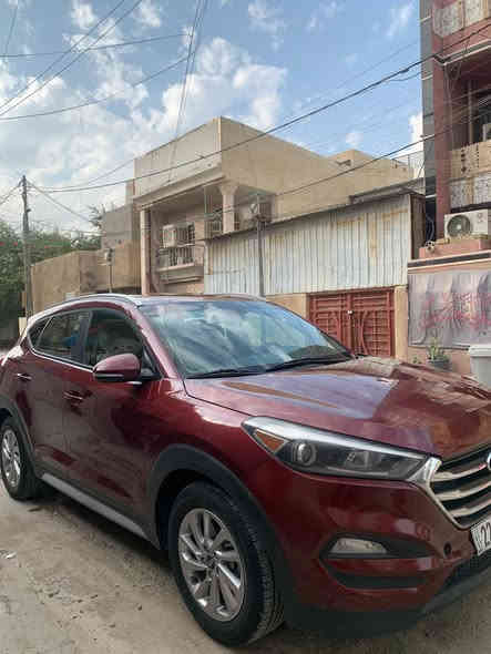 السلام عليكم توكسان مويدل 2017/ حادثها 3قطع صبغ / سياره نضيفه بمعنى الكلمه كير ومكينه  1600 تون تيربو  /السعر 150 بي مجال قليل / راعيها قريب كلش عليها وعربي /للستفسار اتصل :***********
