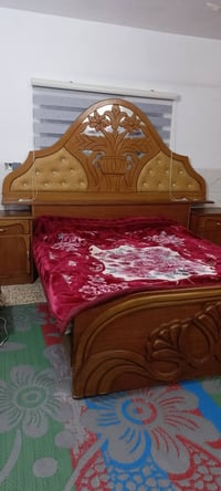 غرفة خشاب للبيع نضيفة خشب اصلي ثقيل السعر 600 وبيها مجال  للاستفسار ال...