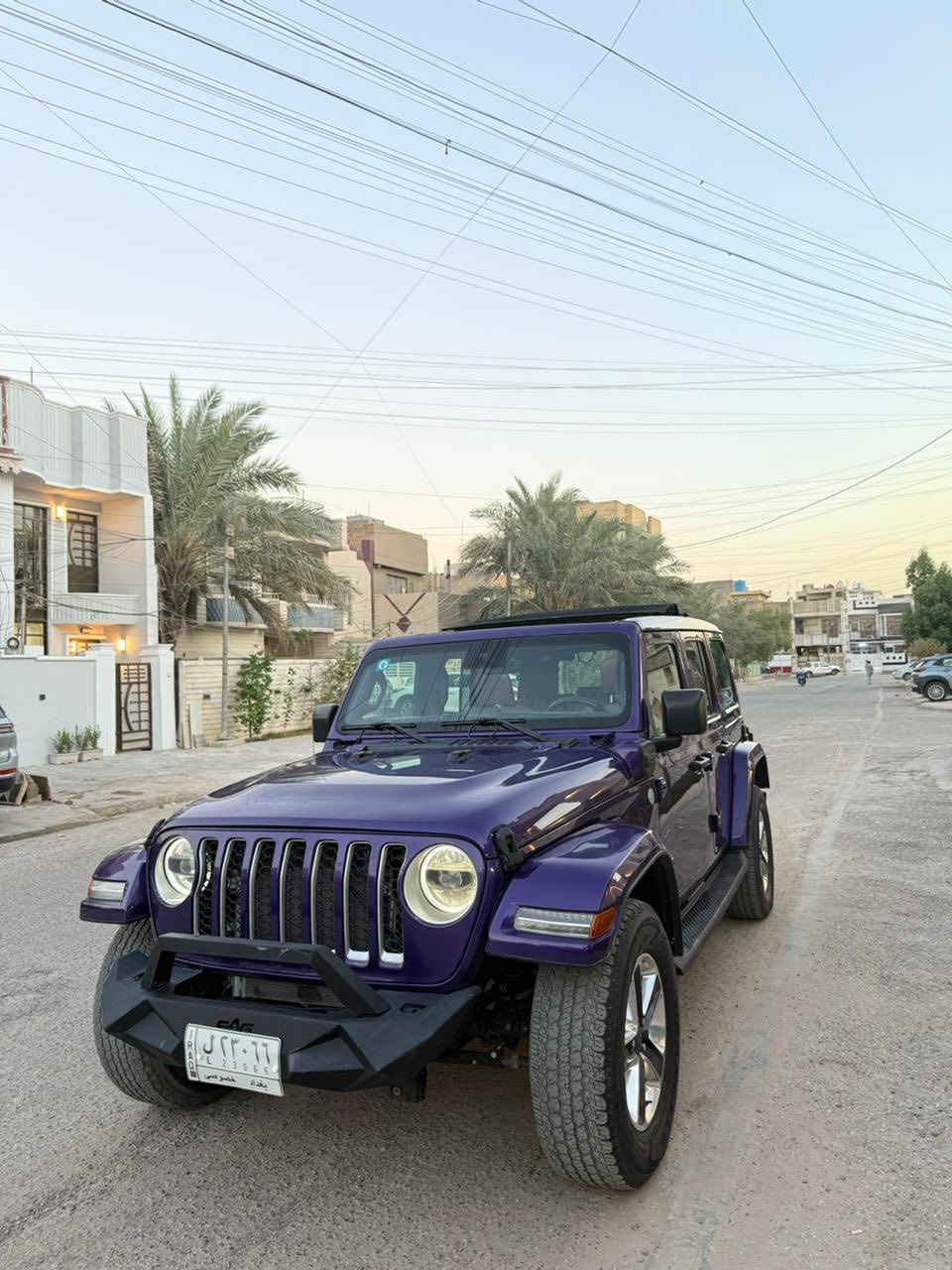 السلام عليكم جيب رانكلر
صحارى /صحارى
‏Jeep Wrangler 4Xe 2023  2.0L 4
حجم المكينه : 2000 تيربو + هايبرد + هجين      
 
#المواصفات
1.قماره چادر سلايد
2.بصمه 
3.لوكير
4.كشافات 
6.شحن خارجي
7.هيتر بالاستيرن 
8. شاشه
9.هيترات بالكشنات
10.تشغيل عن بعد
11.كشنات جلد 
12هيترات بالكشنات
بيها بنيد صبغ وهلال الجاملغ الخلفي
السعر 270 ورقه وبيها مجال بسيط 
العنوان بغداد الامين الثانيه 
للتواصل ***********
