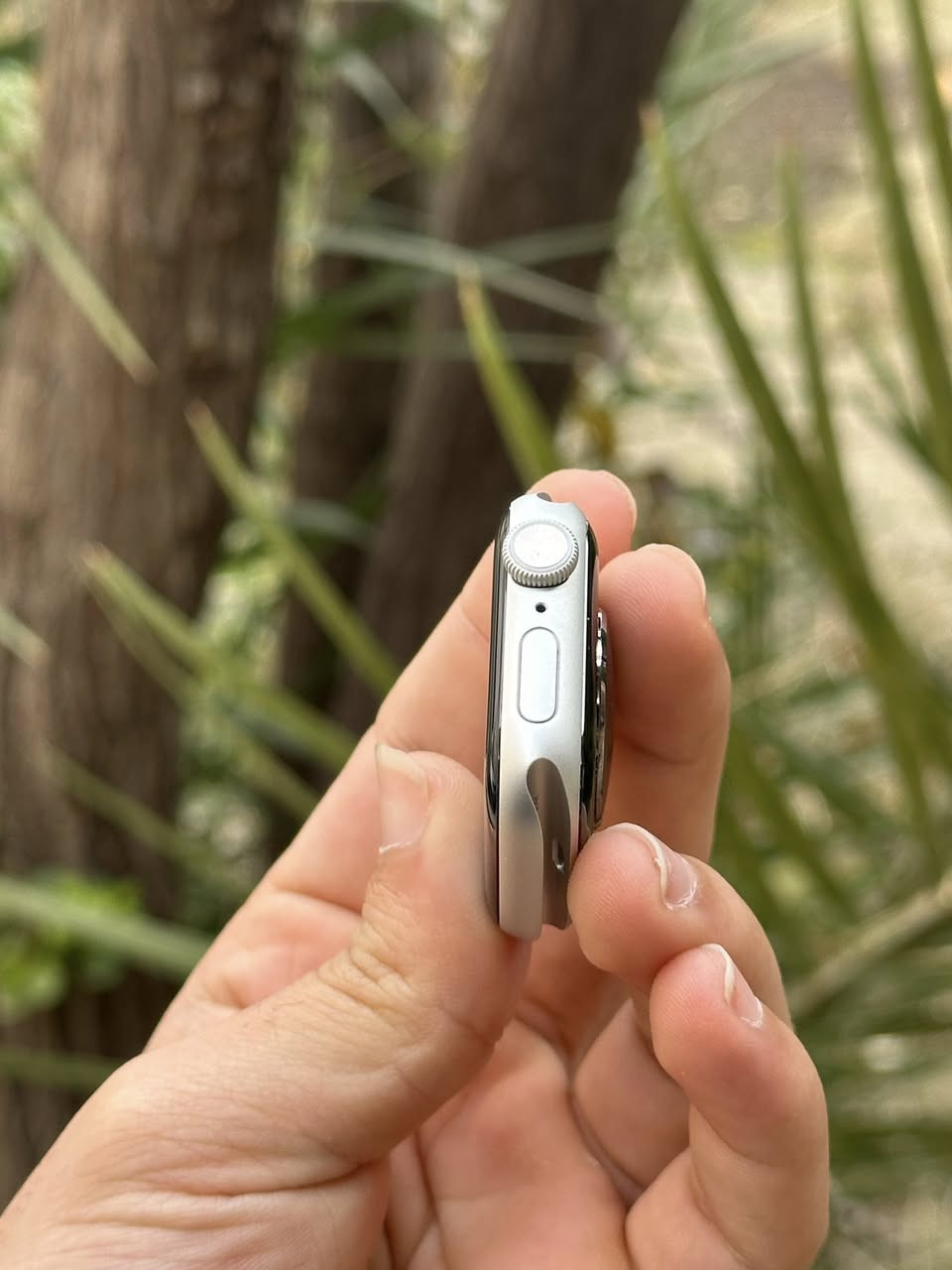 ابل واتش سيريس 5
نضافة 100/100 جلخ واحد ما اكو

بطارية 100 

لون ستار لايت مميز ولساعة خالية من اي مشكلة وانطي بيها ضمان وملحقاتها شاحنة وسير تجي حجم 40

السعر مناسب تواصل خاص او *********** بي واتس

مكاني موصل / يوجد توصيل لكل المحافضات
