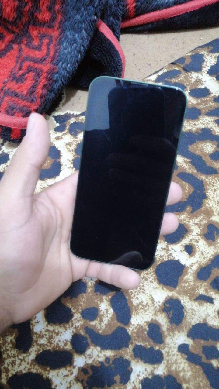 السلام عليك ايفون 13 عادي لون زيتون البطاريه 84الذاكره 128 شرق اوسط بلادي كلشي ما مبدل بي الرقم ***********
