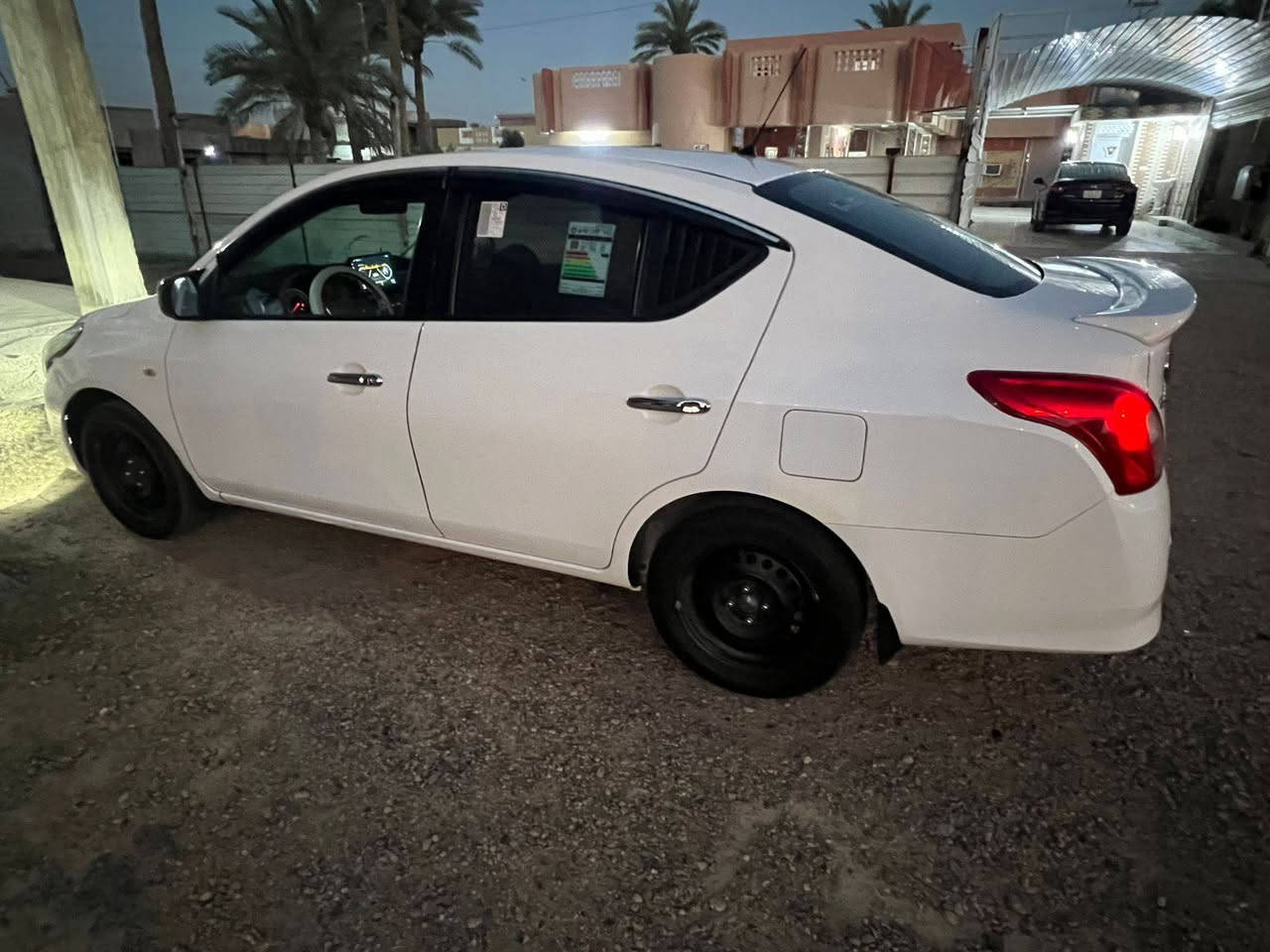 سلام عليكم
نيسان سني 2021 هندي سياره نضيفه 
تبريد ثلج 
كير مكنيه جديد
شاشه جبيره 
تخم تاير 
منضومه زنونه 
عنوان الانبار خالديه سعر 105 وبيهه مجال 
تواصل ***********
