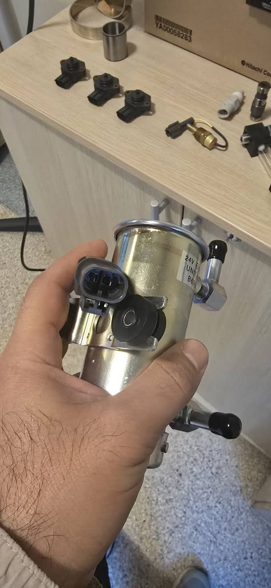 السلام عليكم متوفر لدينا ادوات احتياطيه من شركه هيتاشي شركه كاوسكي القطع الغياري الاتصال على التواصل ماسنجر


**إذا كنت صاحب هذا الإعلان وتريد حذفه لأي سبب، رجاءا أرسل رسالة إلى الدعم الفني**