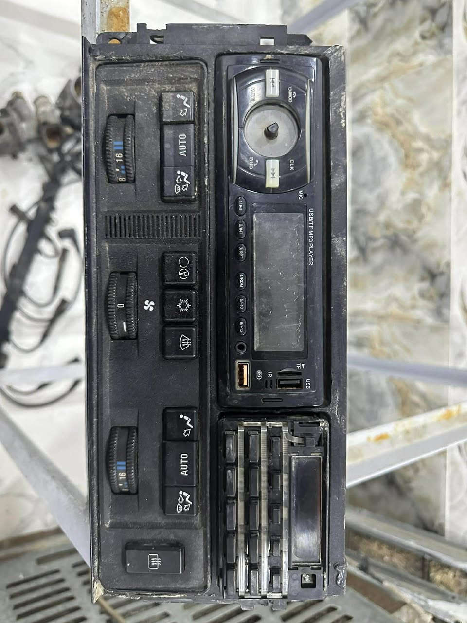 غراض بي ام 
ماطور ماسحات 40 الف
سكريتر وحساس 40 الف
دركه ستيرن سعر 40 الف 
كويل ووايرات سعر 50 الف
تحكم تبريد كامل سعر 50 الف


**إذا كنت صاحب هذا الإعلان وتريد حذفه لأي سبب، رجاءا أرسل رسالة إلى الدعم الفني**