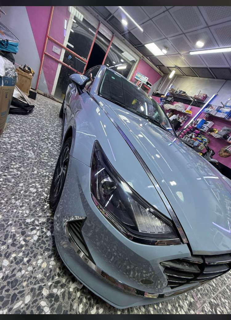 سوناتا ٢٠٢٣ :
تكسي دبي : 
مصبوغه عام :
رقم بصرة سنوية جديدة: 
حداديه ٩٥٪ 
تبريد ثلج: 
تخم تاير: 
لايت زنون: 
كامرة : 
فول مواصفات عدا الفتحه : 
دخول ذكي : 
دخول بصمة :
تبريد خلفي : 
تشغيل عن بعد : 
الامرأتين شفط 
كامرة خلفية
حساسات امامية وخلفية
نسبة نظافة دواخل 99 ‎%‎
تحكمات
العنوان بصرة 
السعر 120 وبيه مجال
رقم الهاتف
*********** البصرة, العراق
