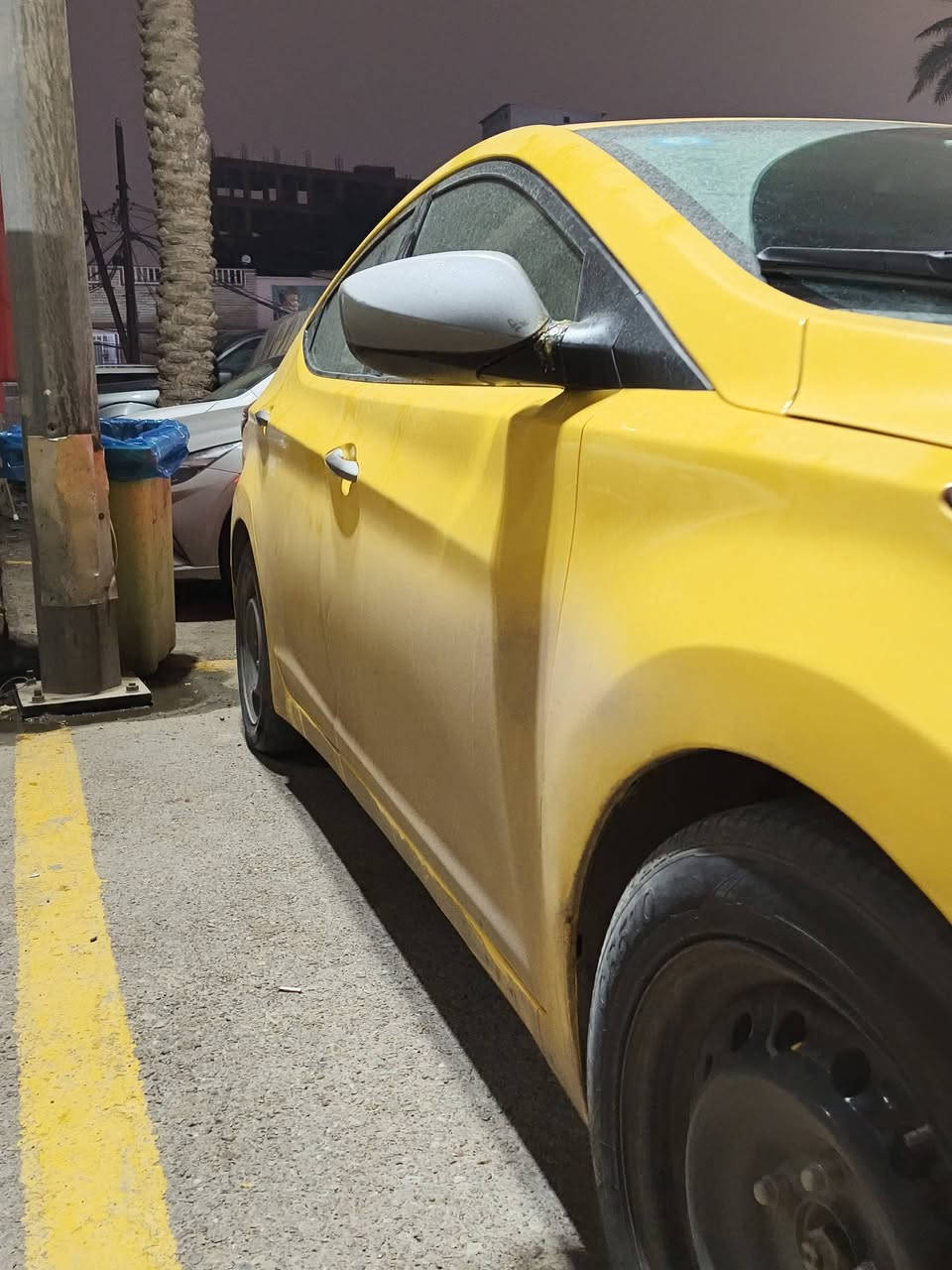 سلام عليكم سياره النتره موديل 13 سياره وارد مريكي حادثهى بنيد بدل كير ومكينه الغود خير من الله مكينه 1800 دوش دواخل جديده تخم تاير جديد تبريد ثلج السياره مصفره هيئه وغرمات سنويه 30 رقم بغداد السعر 107 وبيها مجال الستفسار ***********
