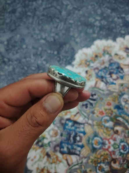 السلام عليكم محبس للبيع السعر 200 قفل رقم الهاتف ***********
