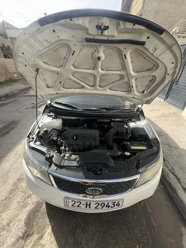 السلام عليكم

كيا سيراتو للبيع ٢٠١٣  رقم اربيل الجديد شرط التحويل 
هزه جديده 
السياره بيه ٣ قطع صبغ جاملغ امامي وخلفي وبنيد 
ماشيه ٢١٣ الف 
محرك ١٦٠٠ / كير ٦ نمر / شفتات بالاستيرن / دشبول ليزر 
دسك امامي وخلفي / حساسات خلفيه وشاشه ايباد 
السياره صدر وتخم تاير جديد 
محرك مفتوح وكير بلادي
مكاني بالسيديه بيه سونار 
ورقمي بي واتساب بيع او مراوس
السعر ٩٢ وبيه مجال بسيط 
 ***********
