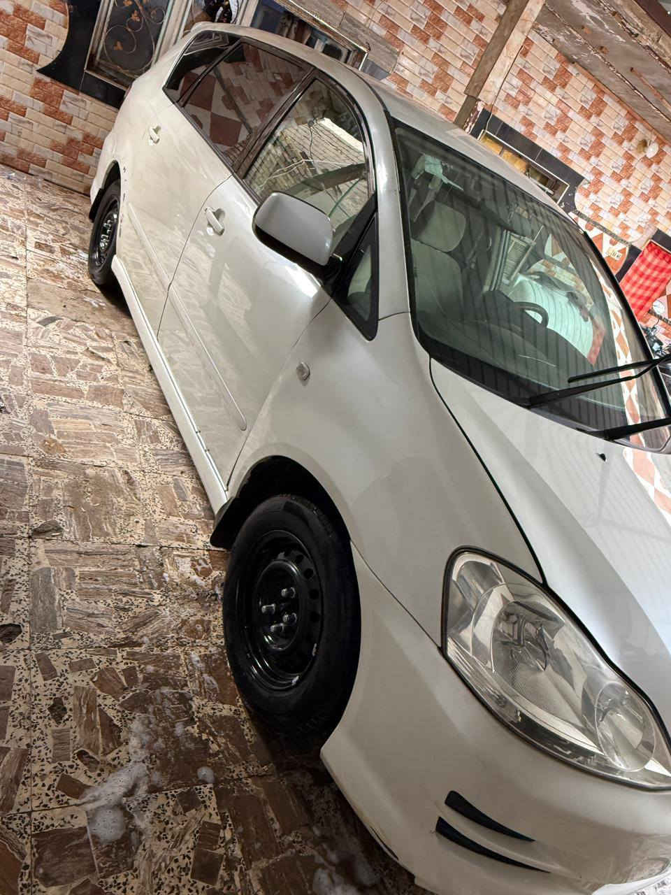 سلام عليكم ابصم أدوات دخول جديد سياره نضيف وبالواقع انضف من الصور وتجي وتشوف بعينك سعرها 60وبي مجال 
للستفسار اكثر ***********. / ***********
