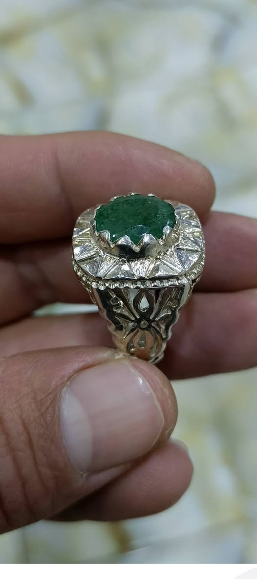 قطعه جميله من الزمرد الزامبي
قياس الخاتم 24 قيم بما يرضي الله وأخذه


**إذا كنت صاحب هذا الإعلان وتريد حذفه لأي سبب، رجاءا أرسل رسالة إلى الدعم الفني**