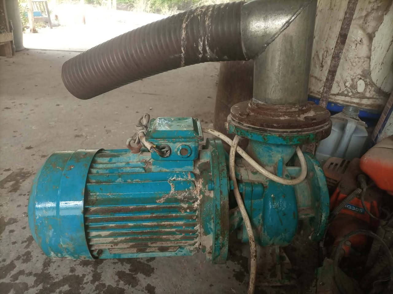 ماطور كهربائي للبيع عشره حصان فري فيز   أربعة عنوان واسط قضاء الصويرة ***********
