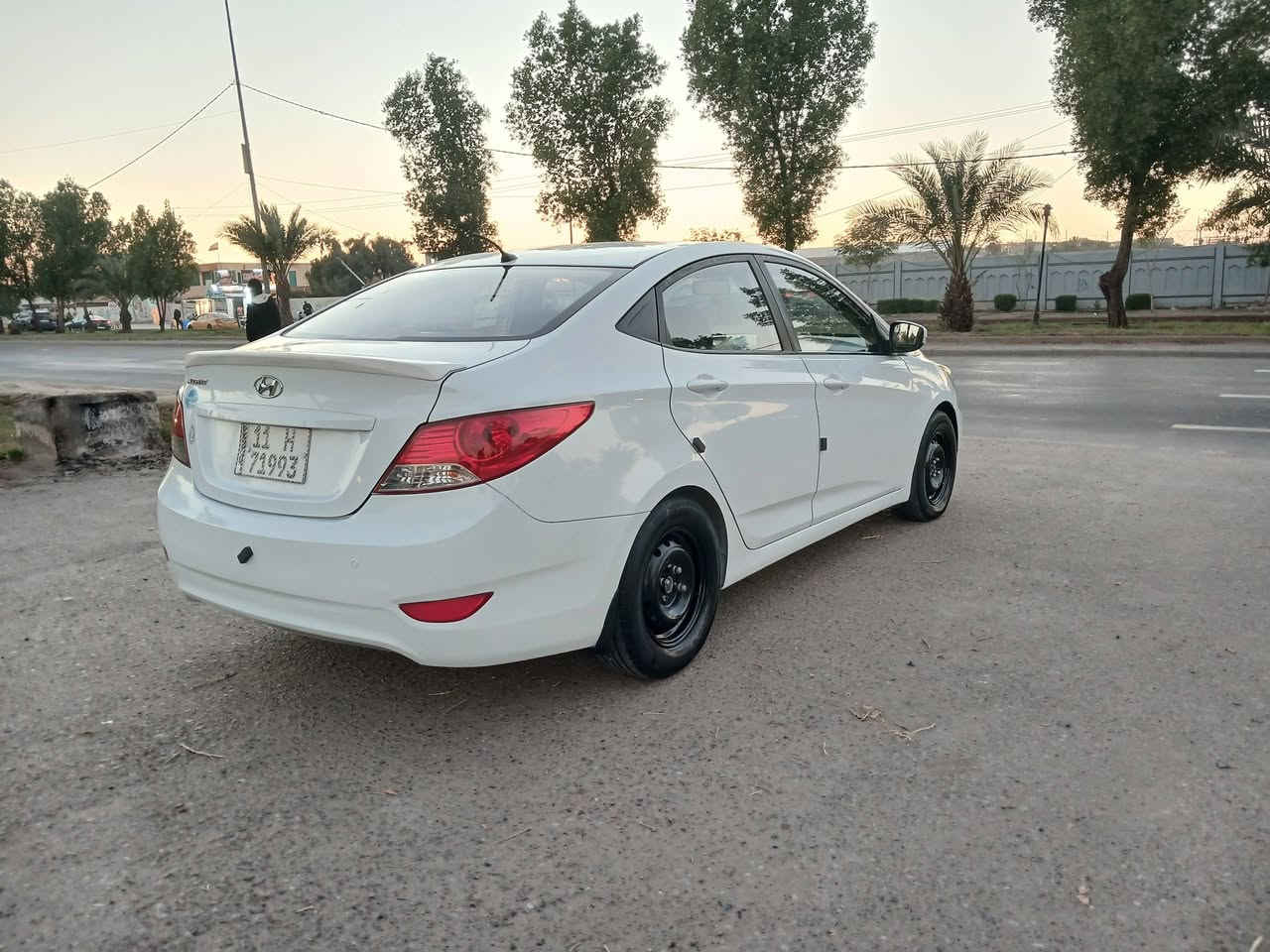 سلام عليكم مرخصه الادمن المحترم أكسنت خليجي موديل ٢٠١٧ 
بيها ٣ قطع صبغ بدون دواخل وباقي سيارة  كفاله 
كير مكينه مكفول
صدر مكفول 
تدفئه تبريد مكفول 
السعر ٩٣ وبيها مجال قليل عنواني بغداد البياع مدينه الذرى 
***********
