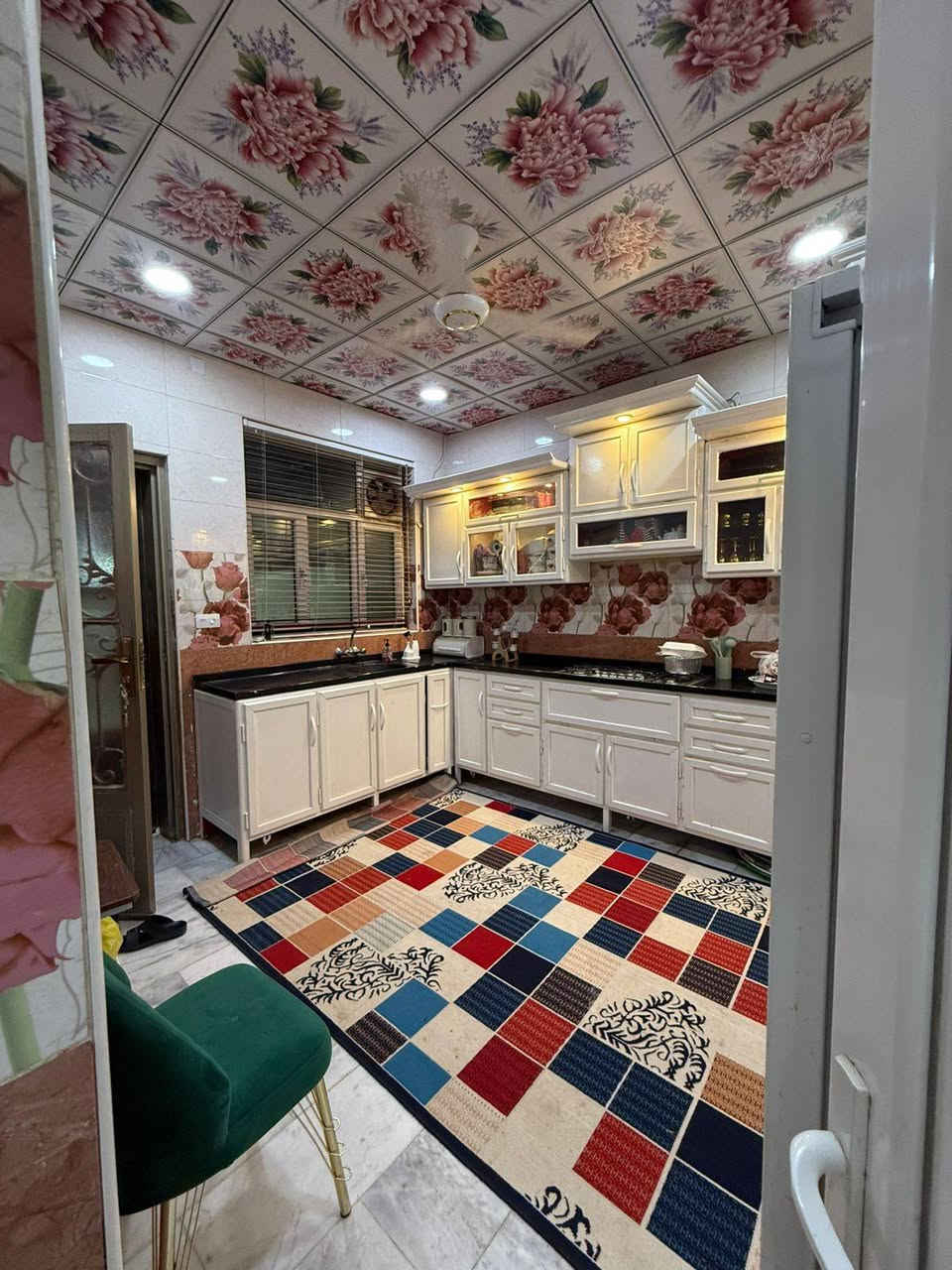 {{ بيت للبيع في منطقة الدوح  }}
مساحة البيت 220م البيت طابق واحد ونظيف جداً
شارع 30 
حر وغير مطلوب يداور بسمك خلال أسبوع 
يحتوي على غرفتين نوم وبراني وصاله ومطبخ 
ومجمعات صحيه عدد 2 

سعر البيت // مراجعة المكتب حسب رغبه صاحب الدار 

للاستفسار أكثر اتصل على رقم المكتب أو واتساب
***********

إذا حاب تعرض عقارك إرسال التفاصيل على الواتساب
والباقي علينه
