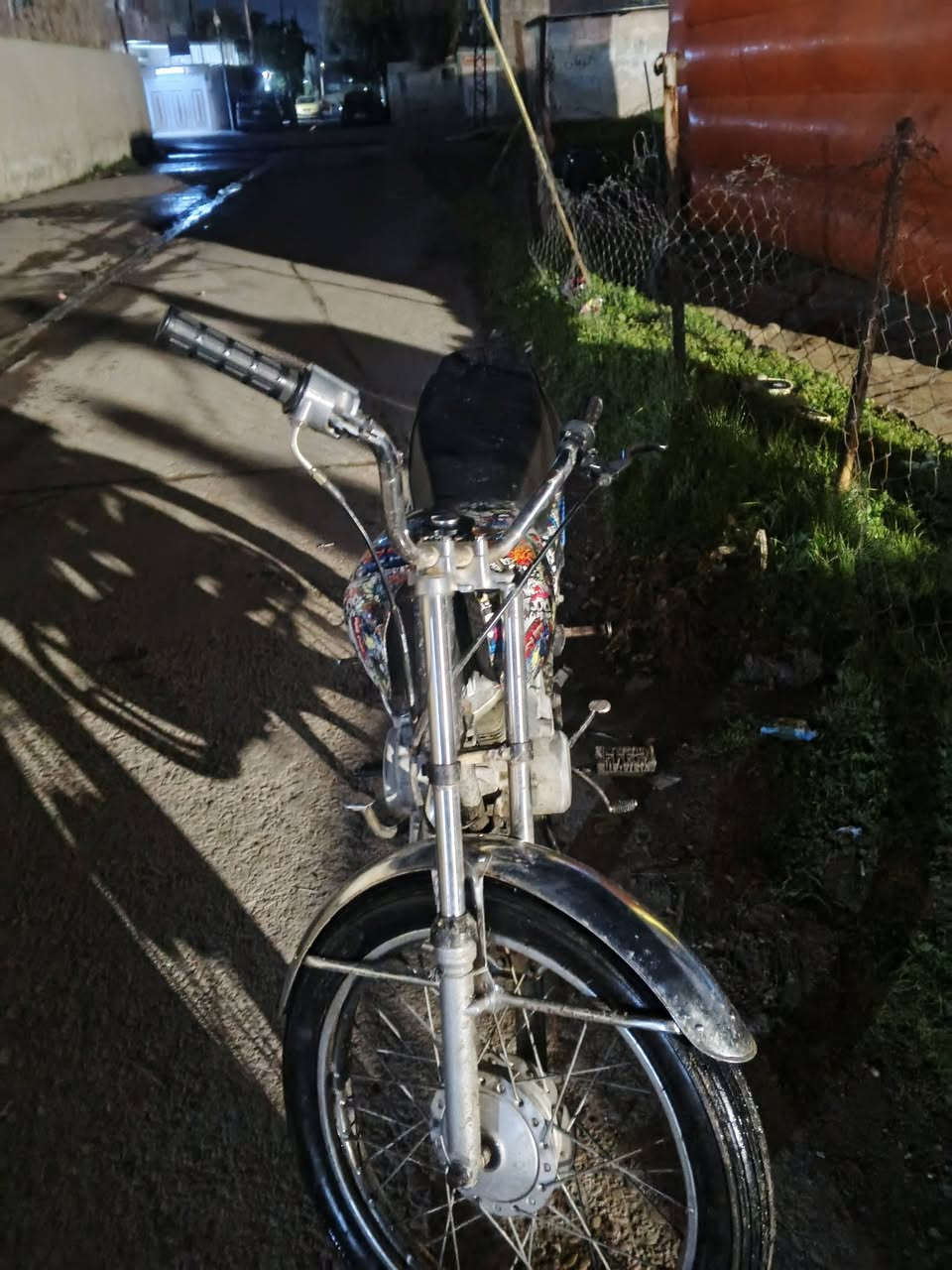 ماطور بارت لبيع خمس 99999 محرك كلشي مابي شغال ماطور كدام العين نضافة فول السعر 200 وبي مجال للطيبين


**إذا كنت صاحب هذا الإعلان وتريد حذفه لأي سبب، رجاءا أرسل رسالة إلى الدعم الفني**