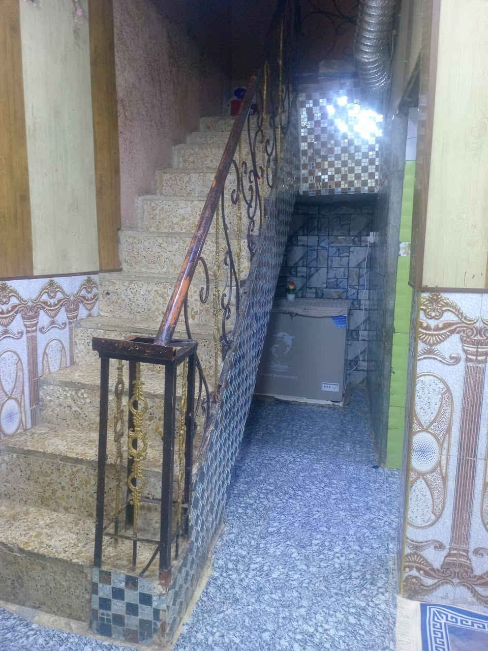 بيت للبيت المساحه ١٠٧ خلفي المكان حي الشهداء شارع ابو قيصر
للاستفسار عالرقم ***********
مكلفه بالنشر الخاص مغلق
