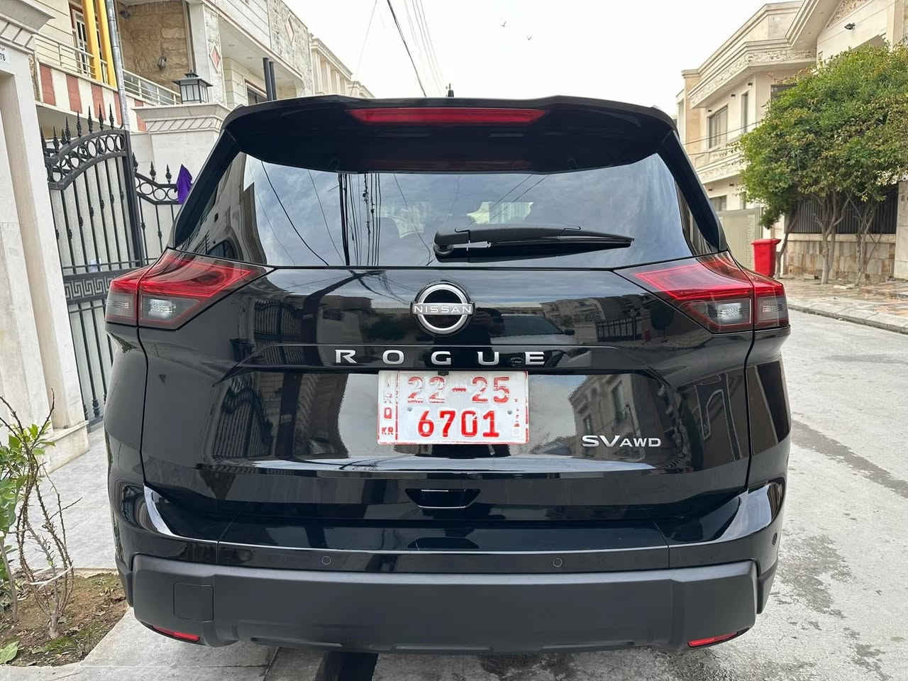 السلام عليكم اخوان للبيع نيسان روج موديل 2024 ماشية 38 الف كيلو
 مواصفات SV سياره كلين بدون 
صبغ بدون دواخل 
 بدون تعديل   سياره خير من الله بدون اي نواقص كولشي بيها شرط فحص رقم الشاصي  موجود داخل منشور مكاني بغداد
زيونة .
سعر 170
السياة رقم أربيل سنوية بأسمي
خابر وتدلل
***********
