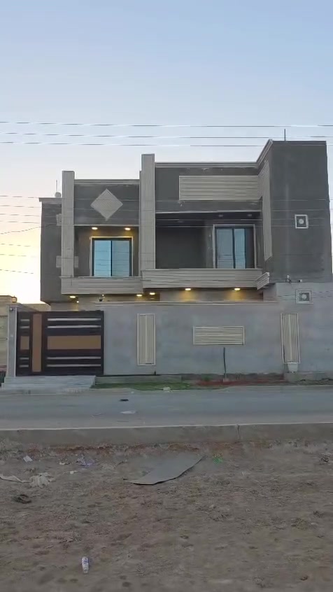 عقارات كربلاء المميزه نقدم لكم مساحة استثنائية في قلب حي الجامعة بمدينة كربلاء المقدسة 🏡. تبلغ مساحة العقار ٢٥٠ مترًا مربعًا موزعة على طابقين، ويتميز بموقعه المتميز خلف جامعة كربلاء مباشرةً، وعلى بعد ١٠ دقائق فقط من مرقد الإمام الحسين عليه السلام 🕌. هذا العقار الفسيح والموقع الاستراتيجي يجعله خيارًا مثاليًا للسكن العائلي أو كحسينية لخدمة الزوار الكرام 🙏. نتطلع إلى تلقي استفساراتكم على الأرقام الموضحة 📞. فرصة لا تعوض في مدينة الأحرار 🌟.
#كربلاء #عقارات #موكب #استثمار #سكن #حسينية #عقار
عقارات كربلاء المميزه نقدم لكم مساحة استثنائية في قلب حي الجامعة بمدينة كربلاء المقدسة 🏡. تبلغ مساحة العقار ٢٥٠ مترًا مربعًا موزعة على طابقين، ويتميز بموقعه المتميز خلف جامعة كربلاء مباشرةً، وعلى بعد ١٠ دقائق فقط من مرقد الإمام الحسين عليه السلام 🕌. هذا العقار الفسيح والموقع الاستراتيجي يجعله خيارًا مثاليًا للسكن العائلي أو كحسينية لخدمة الزوار الكرام 🙏. نتطلع إلى تلقي استفساراتكم على الأرقام الموضحة 📞. فرصة لا تعوض في مدينة الأحرار 🌟

.***********  
***********.
