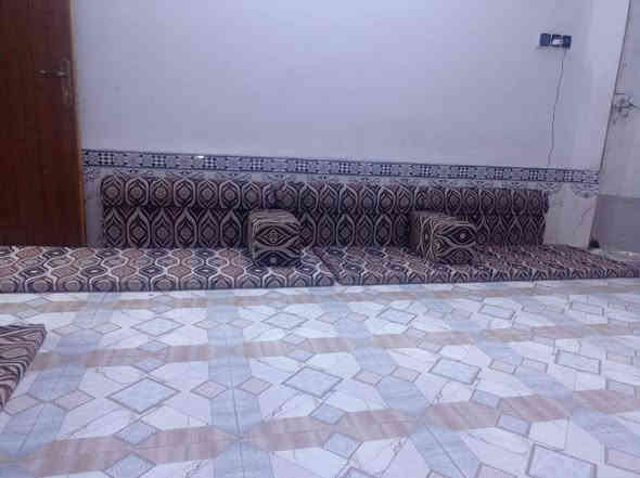 مرحبا ديوان للبيع نظيف كلش اي ضرر مابي تجي وشوف بعينك نظافه فول 6 دواشك 8 دكية ظهر و2 زوايه و5 تكيات السعر 160 وبي مجال العنوان الشطره حي الشرطه التواصل ع الرقم واتساب/***********
