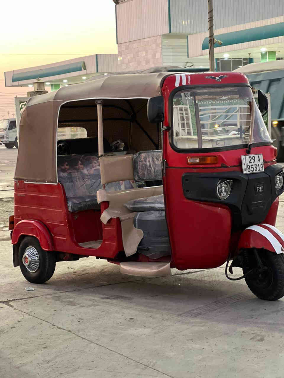 سلام عليكم تكتك. لبيع موديل 18 رقم واسط نكليزي كهربايات كامله مكينه 20 سعر 4800وبيه مجال حك الجيه *********** واتساب
