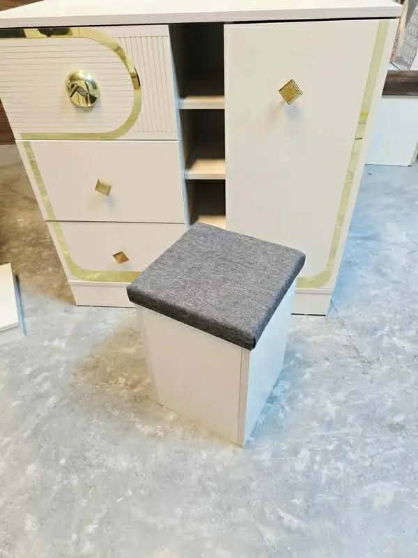 غرفة نوم اصدار 26 مستعملة تركيه
نضافة 95٪💯
عدد القطع / 9
نضام / ابواب💢
شازلونه/ مخزن 
سرير مخزن 
سكك هايدروليك 
قماش وتر بروف
سعرها / ٩٠٠ 💸
عموله 50 😍
شد ونقل داخل بغداد مجاني🚛
يوجود توصيل محافضات 🚛


**إذا كنت صاحب هذا الإعلان وتريد حذفه لأي سبب، رجاءا أرسل رسالة إلى الدعم الفني**