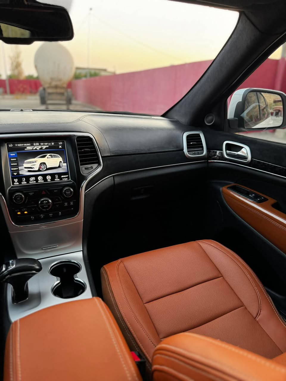 بەناوی خوای گەورە
جیب لاریدۆ 📦🇱🇷
سەیارەکە ٨٩ مایل رۆشتوە زۆر خاوین و تازەیە
مەکینە srt 6.4
مواسەفات 
رادار 
پانۆراما 
 راداری پیشەوە
راداری ئاوینە
ئاوینە هیتەر 
سندوق جەگ
تراکشن کۆنترۆل 
ئۆتۆ پارک 
ناو قەیسی
تەبریت مەرکەزی 
سەقف شاموا 
٥ مۆدە لی خورینی هەیە 
دەبل ئەکسل 
٤ تایەی لۆکی بۆ بەستراوە 
پاتری تەزە
گیرو مەکینە بە شەرتی ١٠٠ فیتەر تەنانەت قەترە بوخاری نییە 
سەیارەکە دوبەیە بە شەرتی دوبەش دەی فرۆشم 
بۆیاخ  ٢ پەلە کارت نیو بست بۆیاخی گەیە
***********
