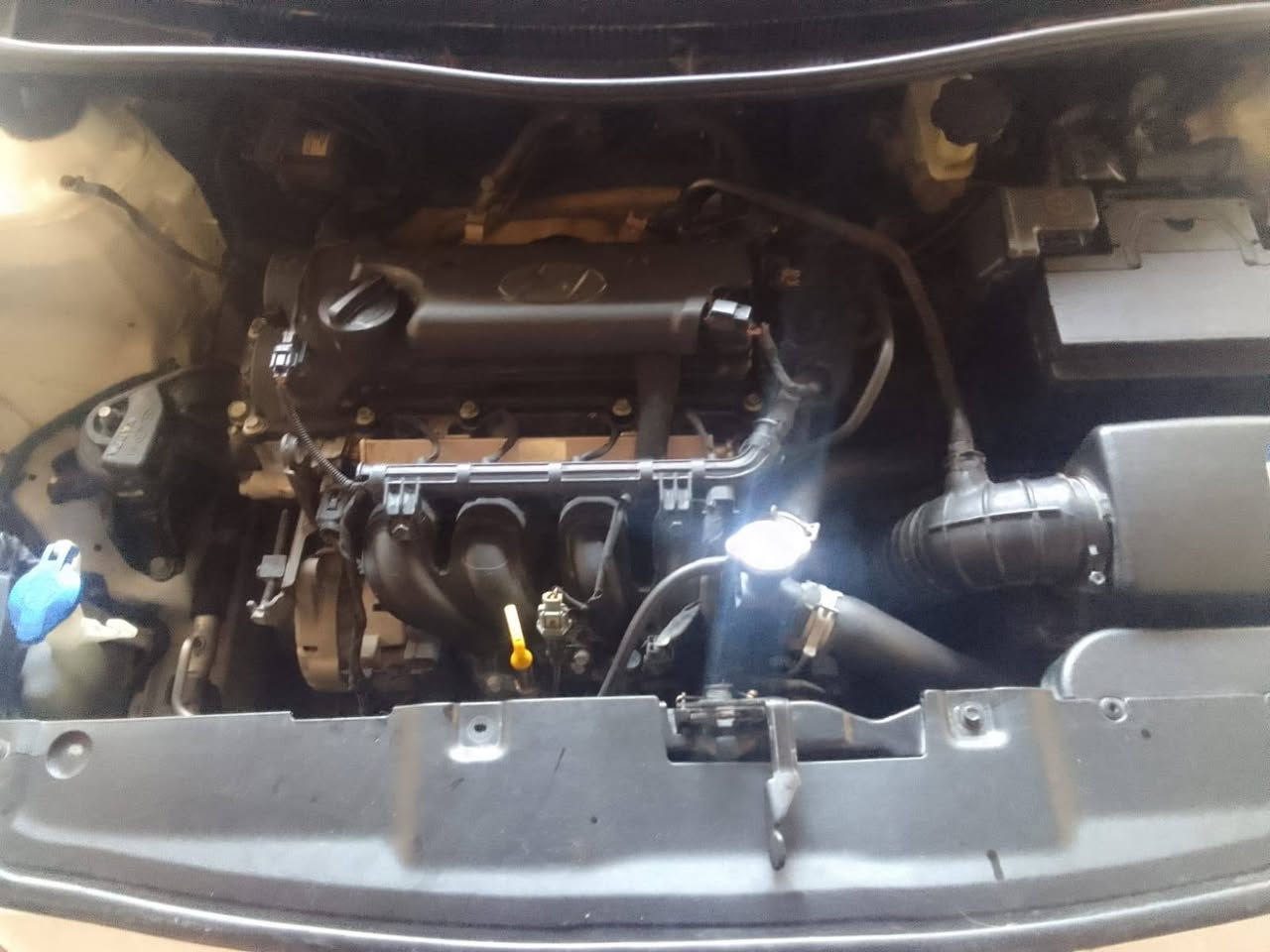 اكسنت 2016 كفاله من ضربه والصبغ
مكاني الزعفرانيه 
رقمي ***********
