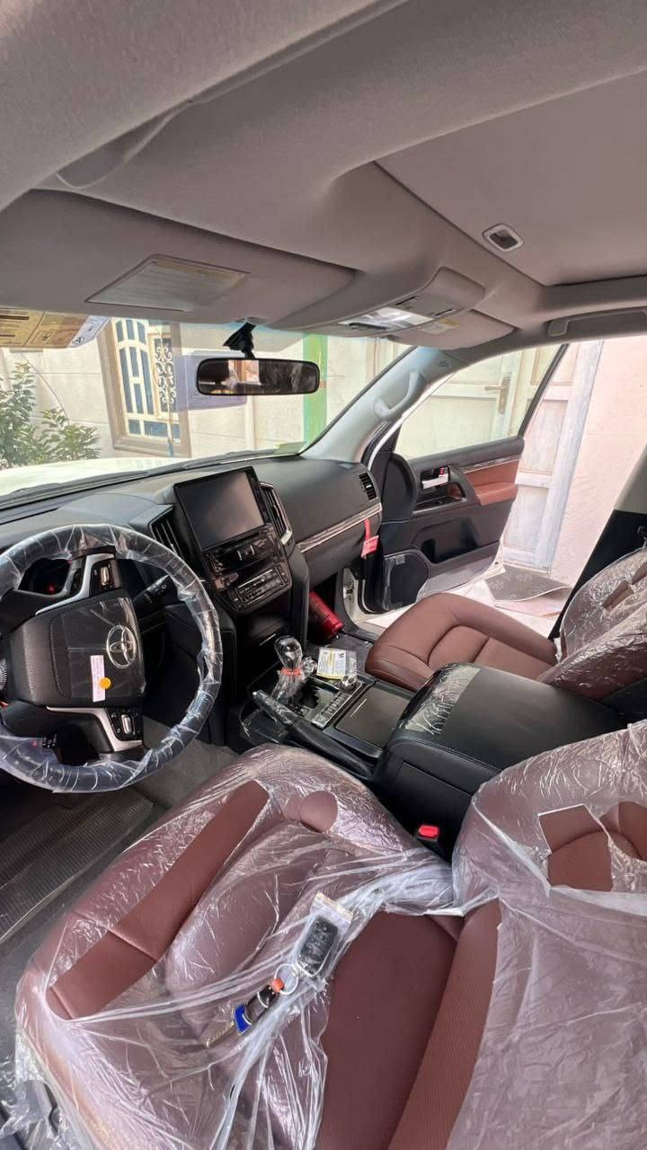 السلام عليكم
GXR 2021 V8 grand touring sas
تويوتا لاندكروز جكسارة موديل 2021
كفالة عامة بدون صبغ بدون بارد بدون تكحيل السونار موجود
ماشية ٤١ الف كيلو فقط
باب اول فول مواصفات
كشنات جلد لون جوزي
فتحة سقف
بصمة
كامرة وحساسات
باب جنطة كهربائي
تشغيل عن بعد
وباقي المواصفات المعروفة
السيارة نظيفة جدا جدا جدا وجاهزة من كلشي ما شاء الله
رقم اربيل باسمي تحويل مباشر
مكان السيارة بصرة 
السعر المطلوب ٥٨٠ ورقة
للاتصال ***********
