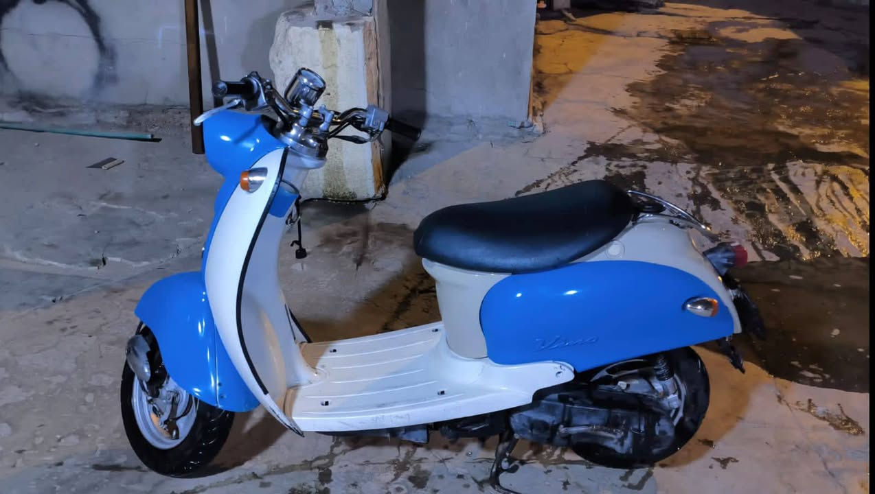 السلام عليكم
عبد الحليم لبيع 
دراجه ما صارلها هواي نازله رمبه 
كهربائيات شغاله بريك امامي خلفي شغال
نكره صلف هندر شغال اي وقت
مكينه حلوه 
سعر 325 بيها مجال لطيبين 
***********
وتساب ***********
خاص موجود
