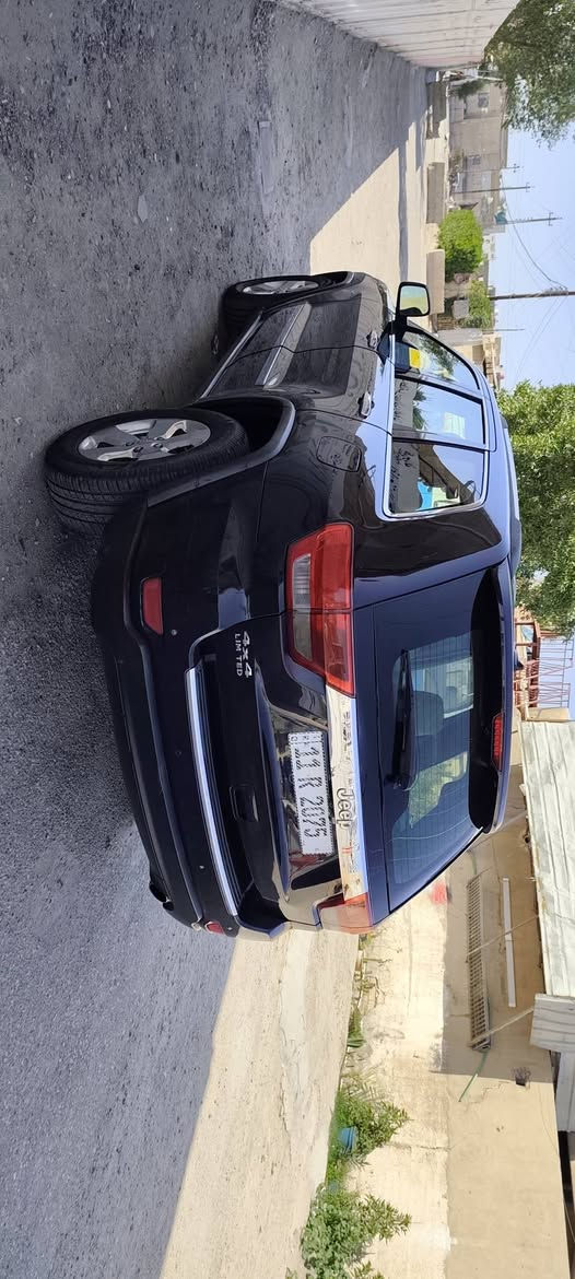 سلام عليكم
جيب اوفرلاند 2011 امريكي 
رقم مميز 2027
 ماشية 200 كيلو 
رقم بغداد باسمي تحويل مباشر 
محرك 3600 / 6سلندر
فول مواصفات 1/1
 بانوراما
داخل مطعم صاج
 كامرة خلفية 
شاشة اندرويد 
حساسات 360 درجة 
رادارت خلفية 
 مانع اصطدام
أشاير مري 
 كشنات كهرباء 
 كشنات خزن ميموري
ماوس تحكم وضعيات قيادة 
مثبت سرعة
فور ويل 4x4
وبعد هواي مواصفات
—————————
سيارة بيهه قطع صبغ ابيع عام 
سعر البيع 133$ بالعافيه علياخذه 
مكانه بغداد حي العامل 
***********
