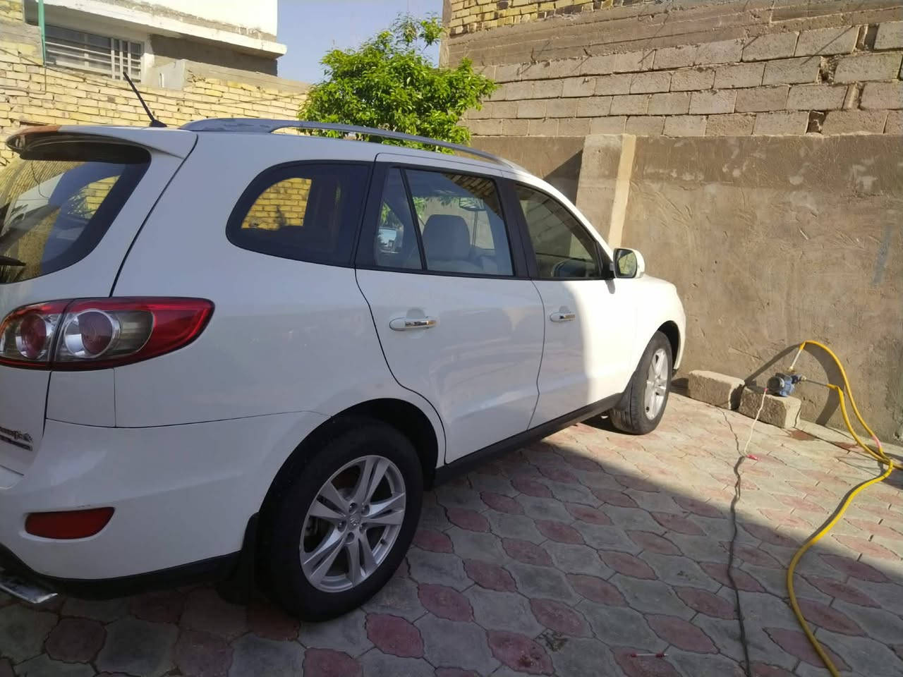 سلام عليكم سنتافي ٢٠١١ فول بصمه محرك ٦ خليجي 7راكب ٣ قطع تبريد  السعر 150 بيهه مجال العنوان النجف الإشرف
***********
