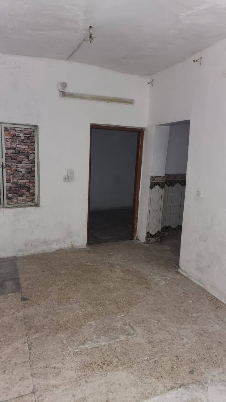 يا الله لهم صلي ع محمد والي محمد دار ٥٠ متر
طابو ملك صرف السعر 40وقابل التفاوض العنوان الزعفرانيه شارع المعهد ب القرب من مطعم تويتي 
‏‪***********‬‏ لبيت يعتبر خلف بس الباب وممر تري خلفي
