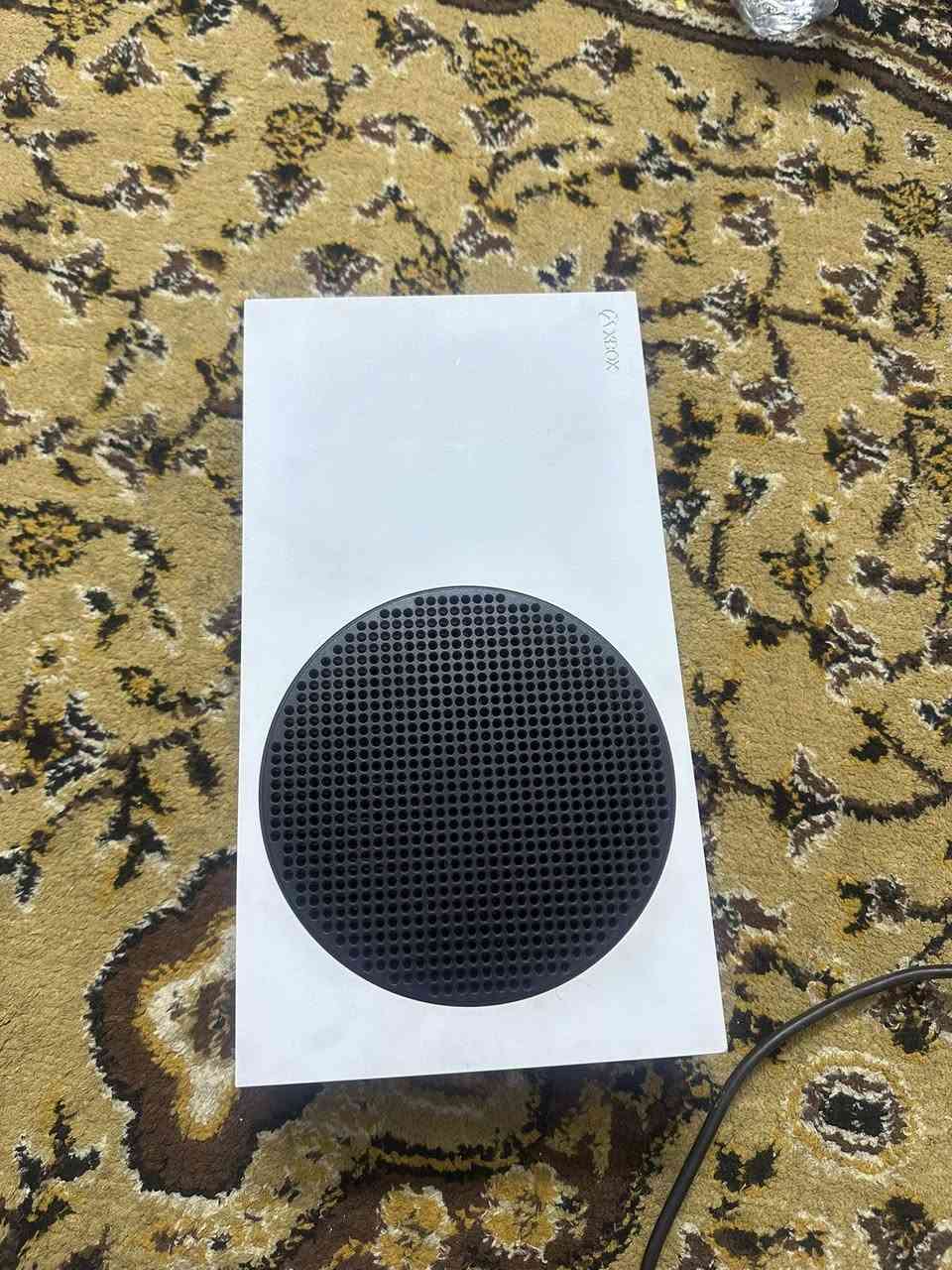 السلام عليكم اكسبوكس سيريس اس ومروحه rgp للبيع
الجهاز نضيف امانه الله ويا كارتونته وتاركه صارلي فتره بسبب العمل وعدم التفرغ( لتخافون مو مثل جاقه المحلات مالبيع)
الكيبلات اصليه الجهاز ممفتوح لوك فقط اليده ومن الي اشتريته منه مصلح ومابيه اي مشكله شغاله 100‎%‎ ولا صاحت اخ يمي 
الجهاز واليده تجي تفحصهن يلا تاخذهن
مكاني بغداد المشتل 
***********
او خاص الحساب
السعر 325 ويه المروحه
العباس عليك لاتتعبني 325 قفل
