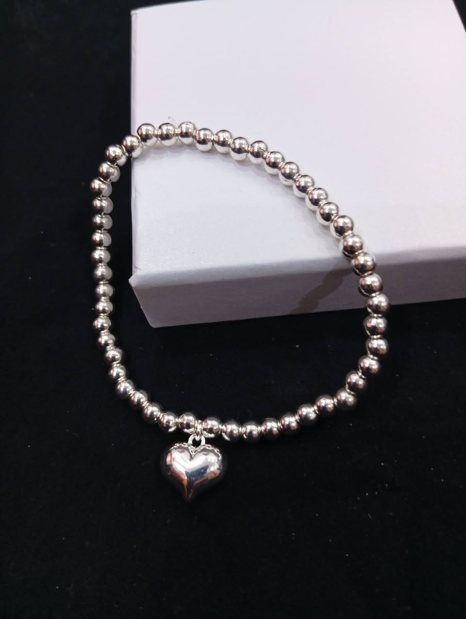 سوارات فضه اصلي عيار 925
توجد خدمه توصيل


**إذا كنت صاحب هذا الإعلان وتريد حذفه لأي سبب، رجاءا أرسل رسالة إلى الدعم الفني**