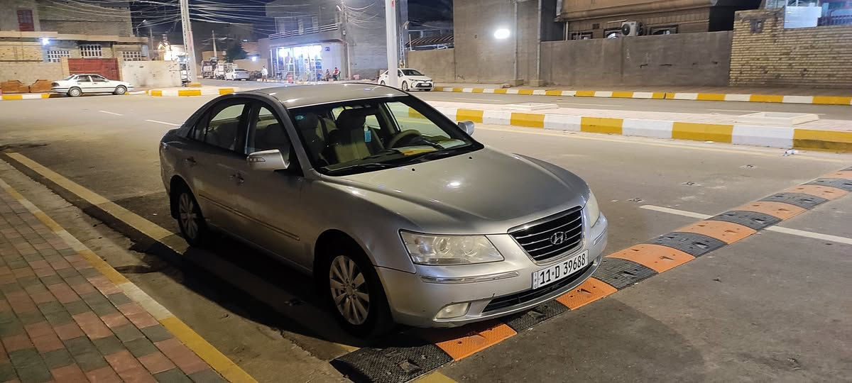 سوناتا خليجي مكفول عدا شبر بارد باب عكس السائق موديل 2010 محرك 2400 دوش 4 سلندر 
رقم بغداد انكليزي سنويه لل 2030  الداخل بيجي سياره مال جناي مامتعوبه السعر 132 ورقه مجال بسيط مكان السياره فلوجه  
الاتصال  ***********
