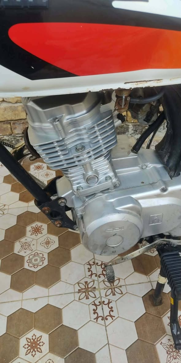 درجه اربعه كير البيع اوراق اصولي شاصي 13سعر 550بيه مجال مو شراي لا يدخل 
رقم الهاتف ***********
