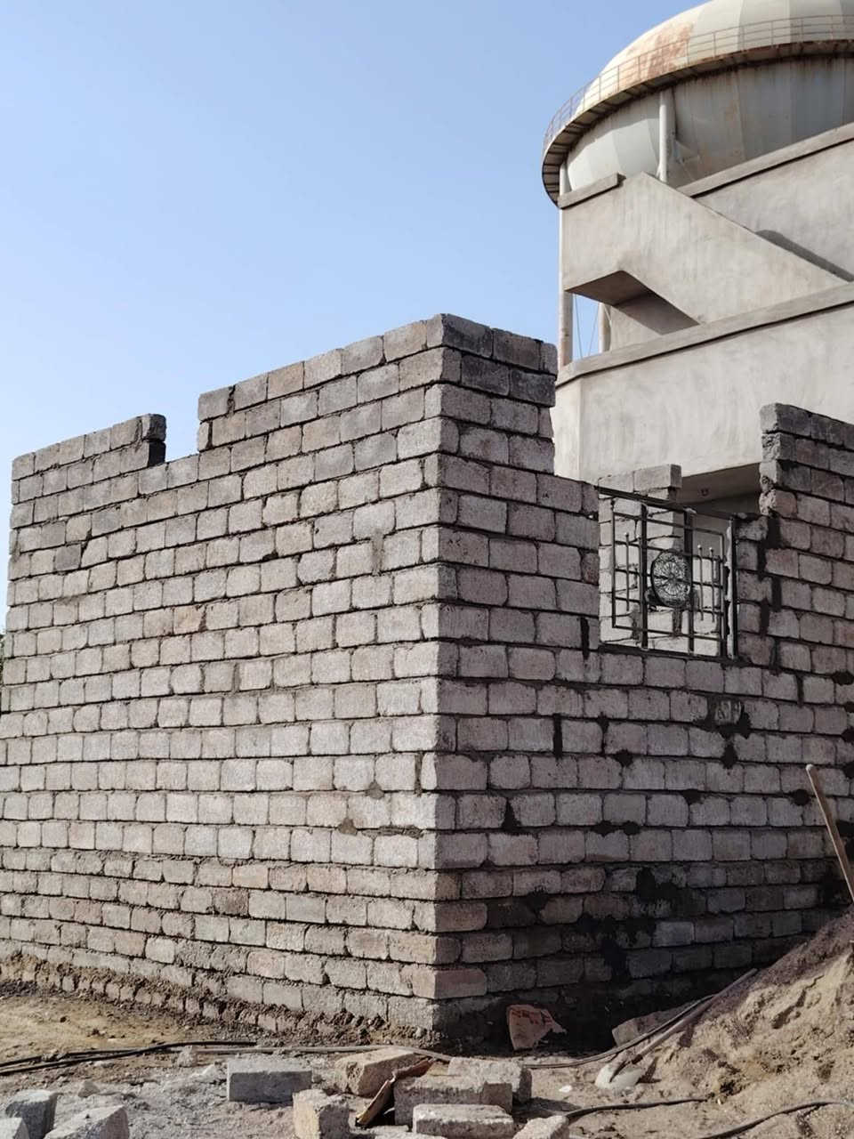 السلام عليكم يوجد كادر بناء متفرق واسعار مناسبه
والرزق على الله 
الاتصال على الرقم ***********
