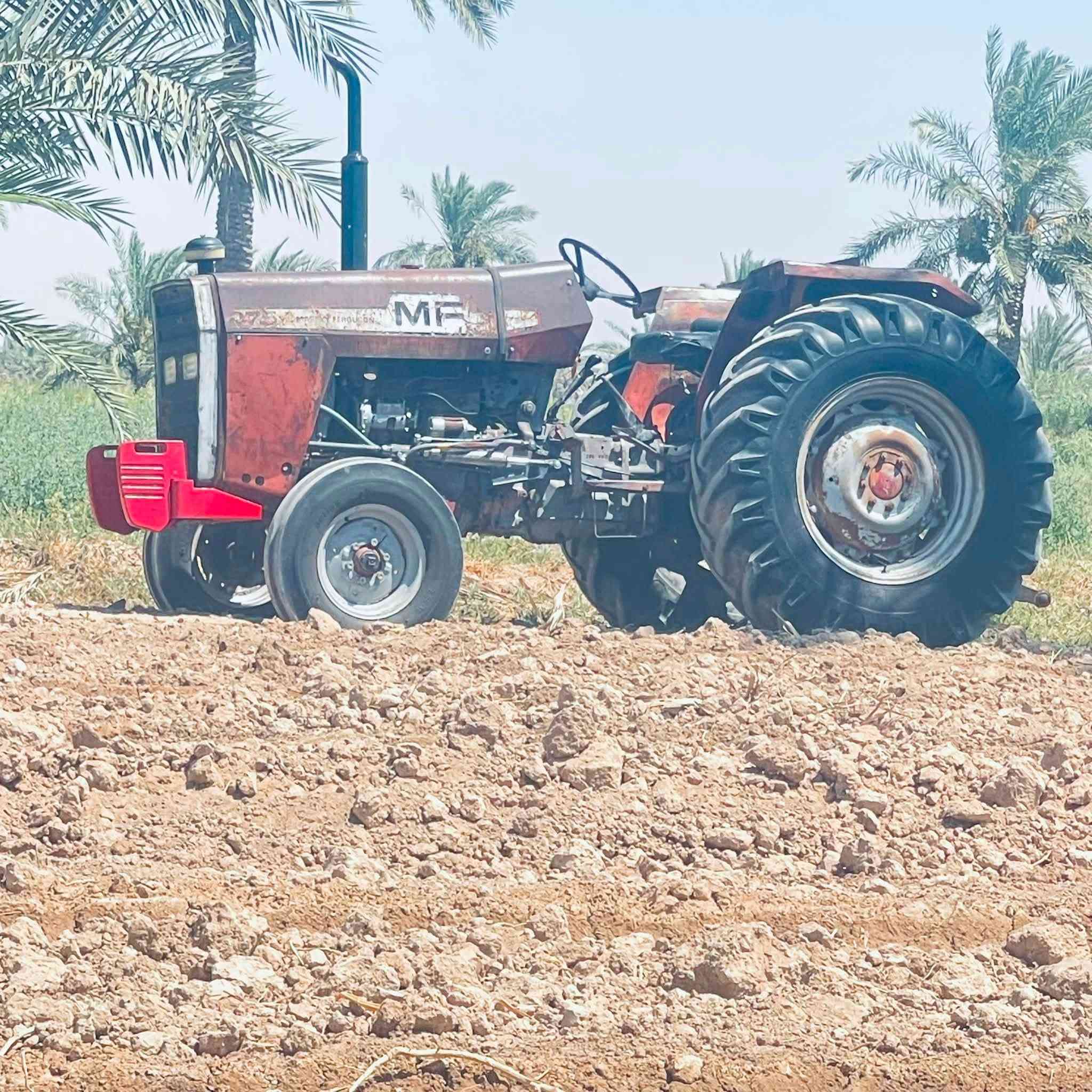 للبيع موديل 82حجم 75 عنوان بغداد ***********
