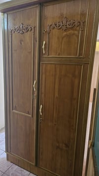 كنتور عراقي + ميز تواليت الكنتور من بابين  وملحق  + تعلاكات للبدلات وا...