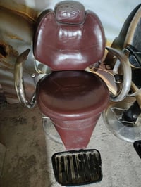 كرسي حلاقة • مرايه • بابل مدينه القاسم