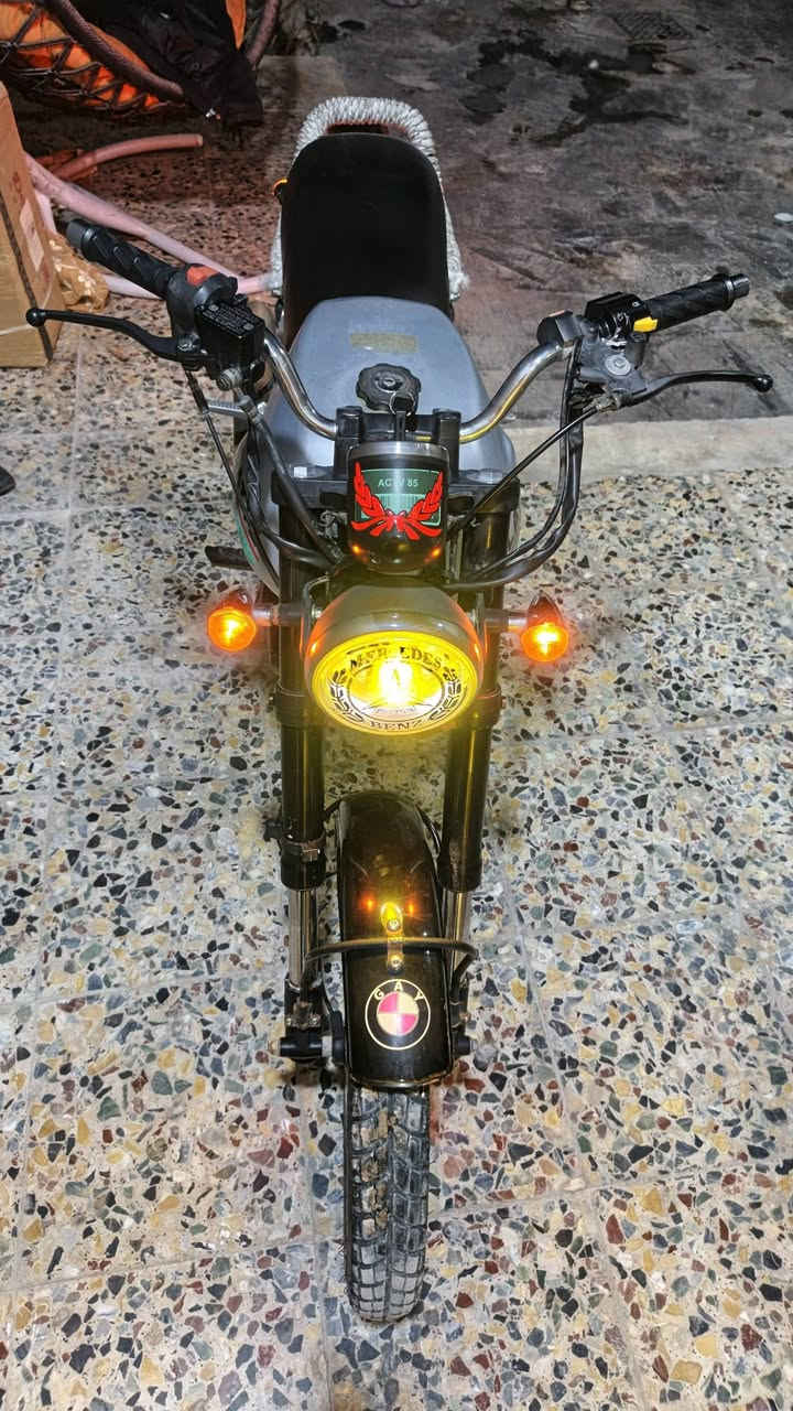 سلام عليكم دراجه لايتي موديل 20 اوراق اصولي
شعدك مراوس نزل 

دراجه خير من الله مرتبه مابيها نقوصات فقط بيرك امامي والصالنصه مبدله مال نفخ غير ذني مابيها ايي نقص كهربائية كلها شغاله اوراقها اصولي وصل معرض بيها دراجه حيل ناشفه وخير من الله سعرها 1225 وبيها مجال مكاني كربلاء حي السلام للاستفسار الاتصال ***********
