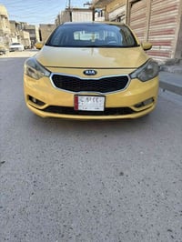 عارض سياره للبيع فورتي ٢٠١٤ خادثها بس دعاميات فقط بدون أي تبديل السيار...