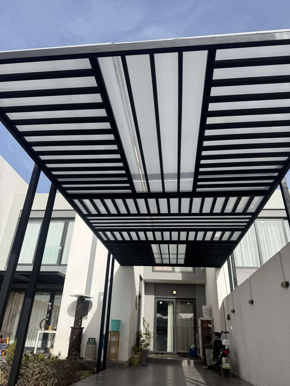 سلام عليكم عمل كافة السقائف كراج والمناور وكافة الديكورات باارخص الاسعار وبااسرع وقت اخوكم محمد ابو ادم ***********
