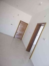 شقة للإيجار • حي الصدر • طابق ثاني