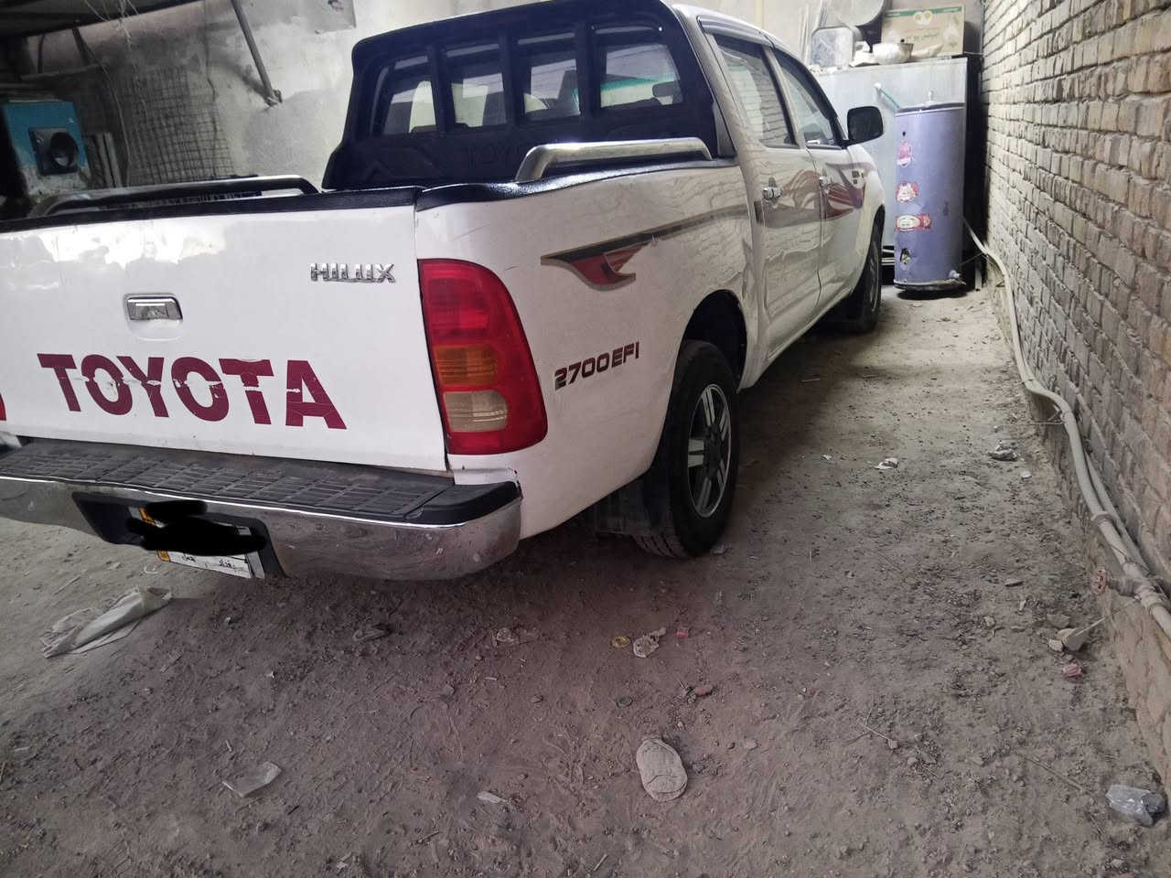 السلام عليكم 
تويتا 2008 رقم بغداد مصبوغه عام كير عادي محرك 2700 ارقى محرك كير محرك مكفول  تبريد تدفئة 
السيارة باسمي مرواس  بكيا فحل او نثيا كون نظيفة حسب السيارة وانطي فرق اذا تكون نظيفة 
***********
