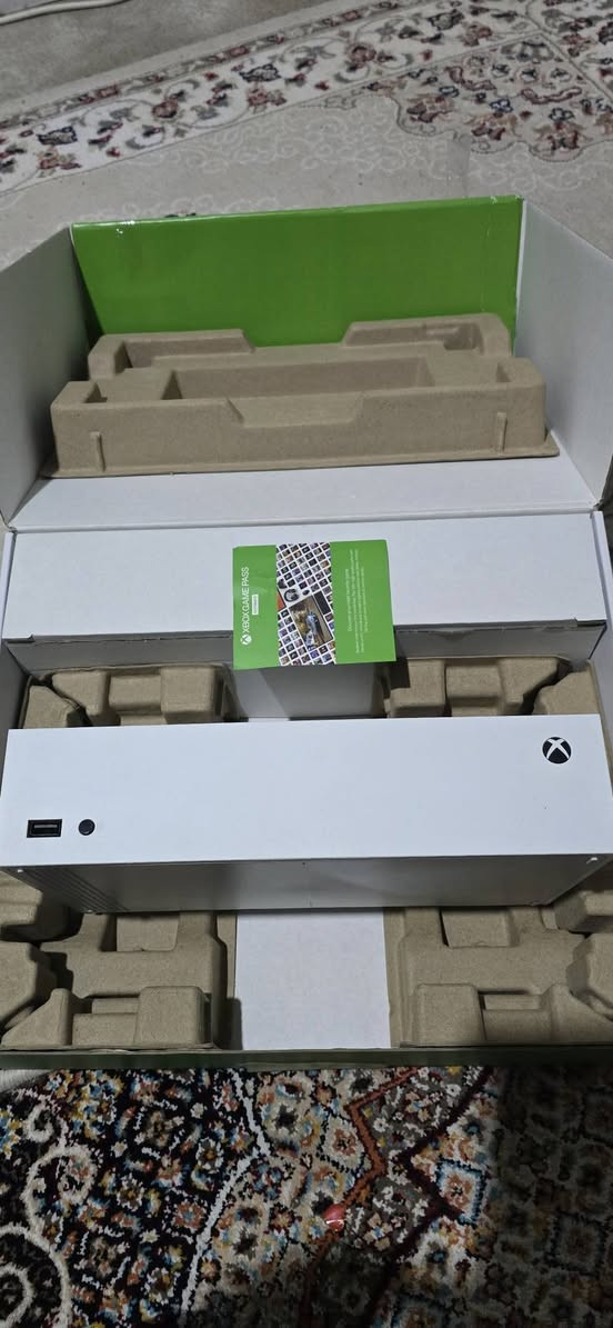 سلام عليكم.
عدي بكج كامل لل xbox s 512GB  
UBS 1500 
hard 1T 
Hed set - Logitech 
كامل ملحقاته  
استعمال 5 اشهر 
وبي اكثر من لعبه مثل جي تي اي وفيفا 25 وبعد كم لعبه مخزونات 
الشراي يجيني خاص 

وكله على وضع البلادي انطيك شي نضيف وتشوفه بعينك. 
مكاني اربيل.


**إذا كنت صاحب هذا الإعلان وتريد حذفه لأي سبب، رجاءا أرسل رسالة إلى الدعم الفني**