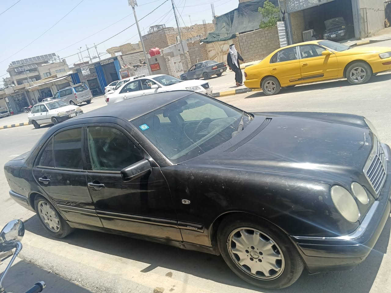 السلام عليكم 
مرسيدس ام عيون 95 بأسمي جاهزه من جميع النواحي حداديه تبريد تخم تاير محرك كير اكسل كفاله عامه مصبوغه حزام فقط للجماليه القماره مابيها صبغ . واسط قضاء الحي ***********
